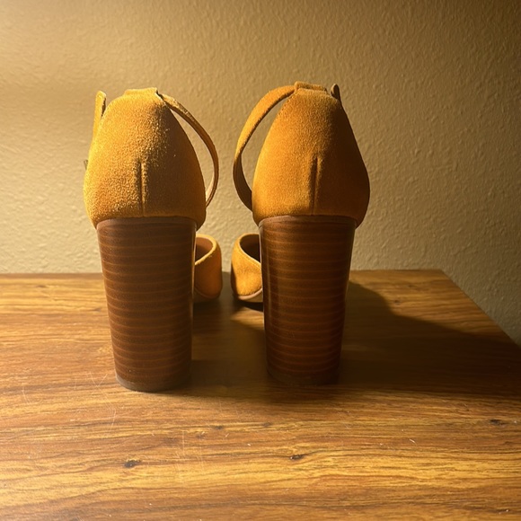 Soludos Collette Heel in Mustard Yellow - Picture 6 of 6